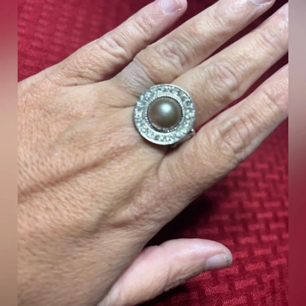 New! Paparazzi Jewelry Adjustable Ring New without Tags